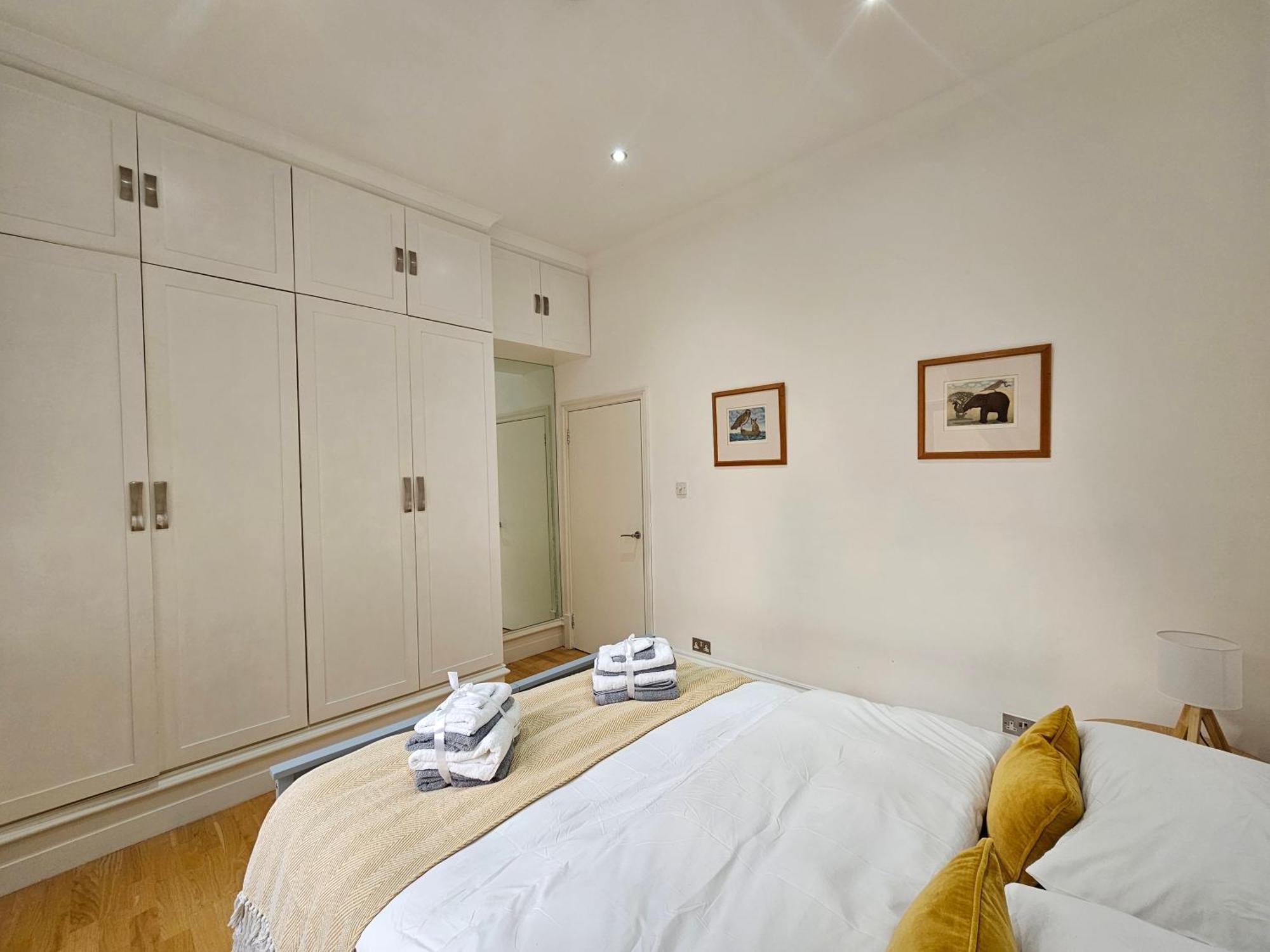 Nest 2 Bedroom In Paddington Londra