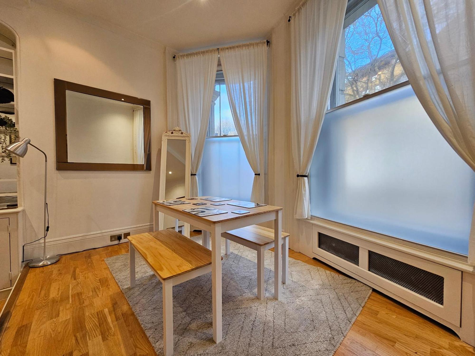 Nest 2 Bedroom In Paddington Appartamento *