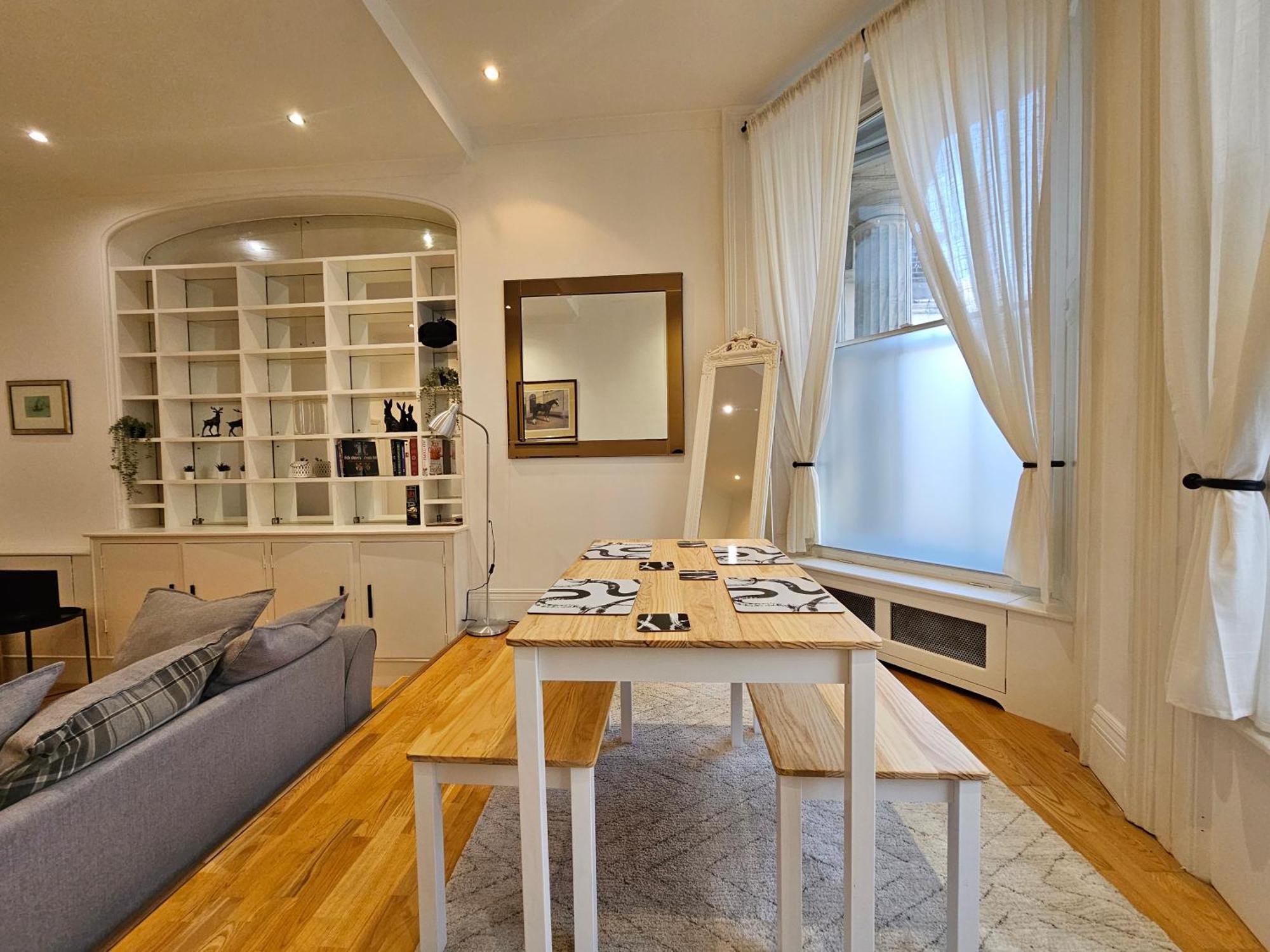 Nest 2 Bedroom In Paddington Appartamento